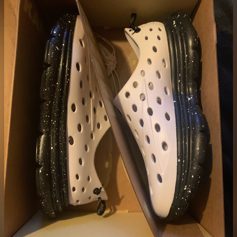 Kanes Footwear